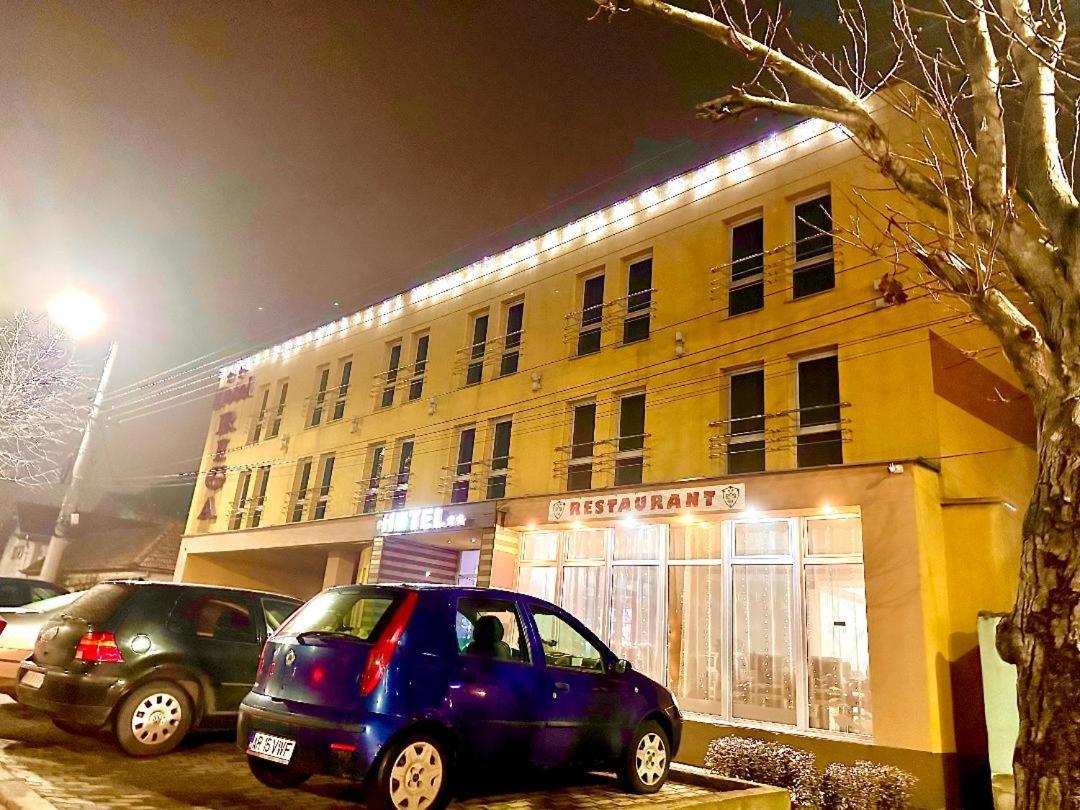 Hotel Riga Arad Bagian luar foto