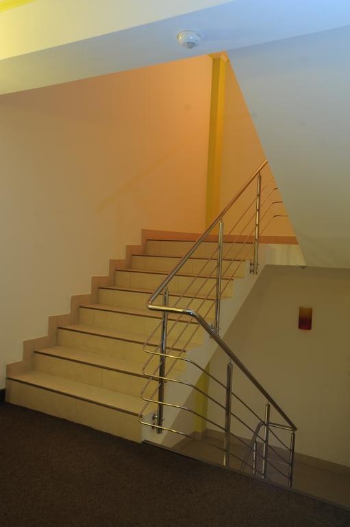 Hotel Riga Arad Bagian luar foto